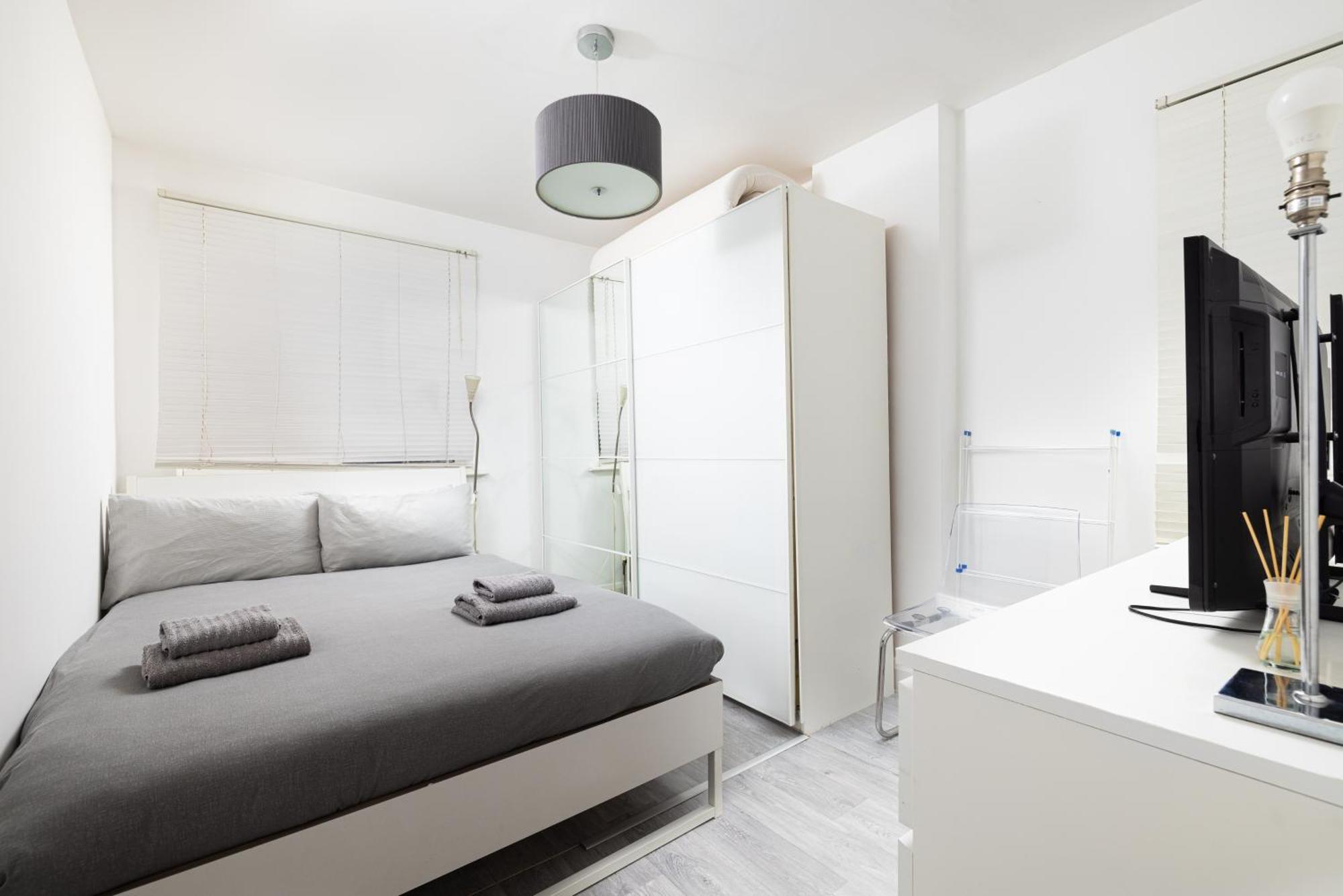 One Bedroom Apartment Opposite Brent Cross Station London Ngoại thất bức ảnh